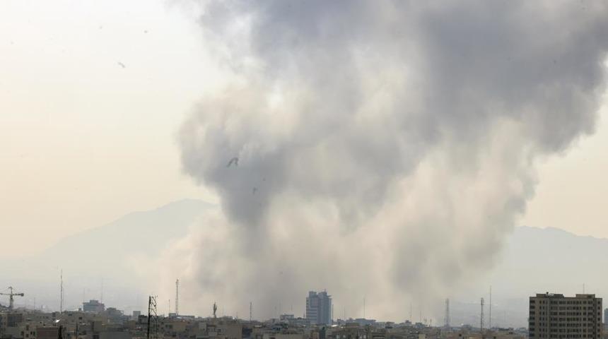 ABD'li yetkili: "ABD, operasyonunun ilk 12 saatinde İran'a yaklaşık 900 saldırı ger&ccedil;ekleştirdi"