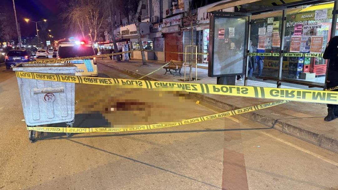 Otob&uuml;s beklerken husumetlisi tarafından tabancayla vuruldu 1