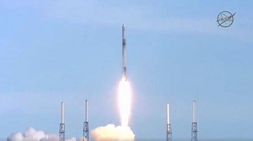 Uzay'da geri dönüşüm: SpaceX daha önce kullandığı roketiyle Uzay'a 2,6 tonluk kargo gönderdi