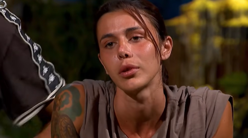 "Eşcinsel değilim" demişti! Survivor Nefise Karatay sevgilisinden gelen mektupla şok yaşadı