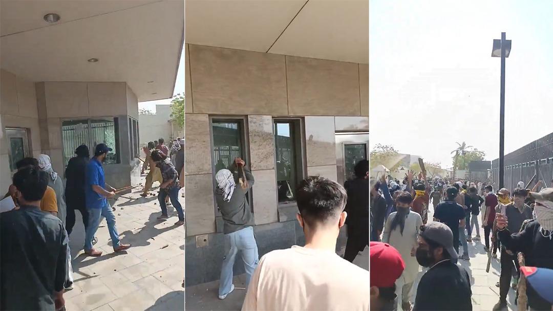 ABD Konsolosluğu nu ateşe verdiler! Hamaney in &ouml;l&uuml;m&uuml;nden sonra Pakistan da karıştı 2