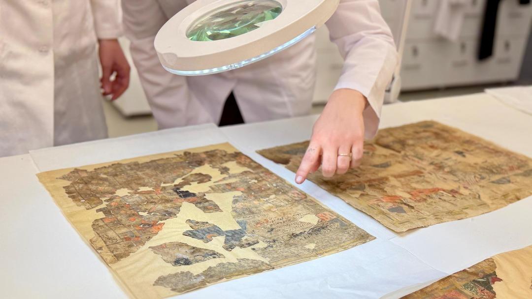 K&uuml;tahya&rsquo;da 300 par&ccedil;a sır: Duvar oyuğundan Mekke planı &ccedil;ıktı! 3