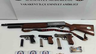 Yakakent’te uyuşturucu ve silah ele geçirildi