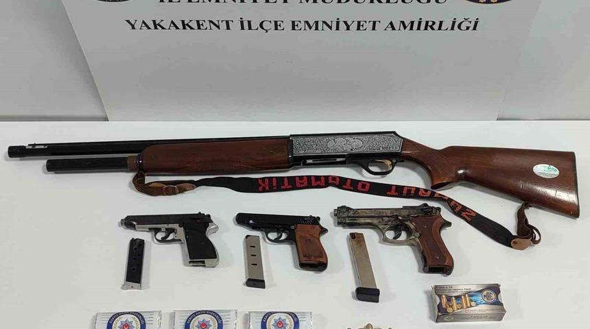 Yakakent&rsquo;te uyuşturucu ve silah ele ge&ccedil;irildi
