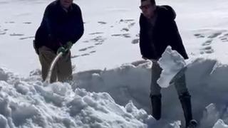 Dondurucu zirvede toplanan kar, yazın serinleten lezzete dönüşüyor