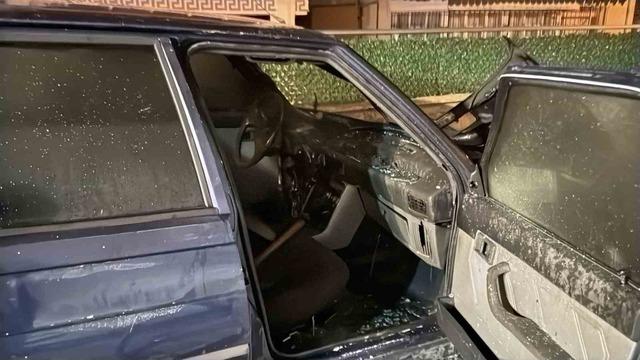 Konya&rsquo;da park halindeki otomobil alev alev yandı 3