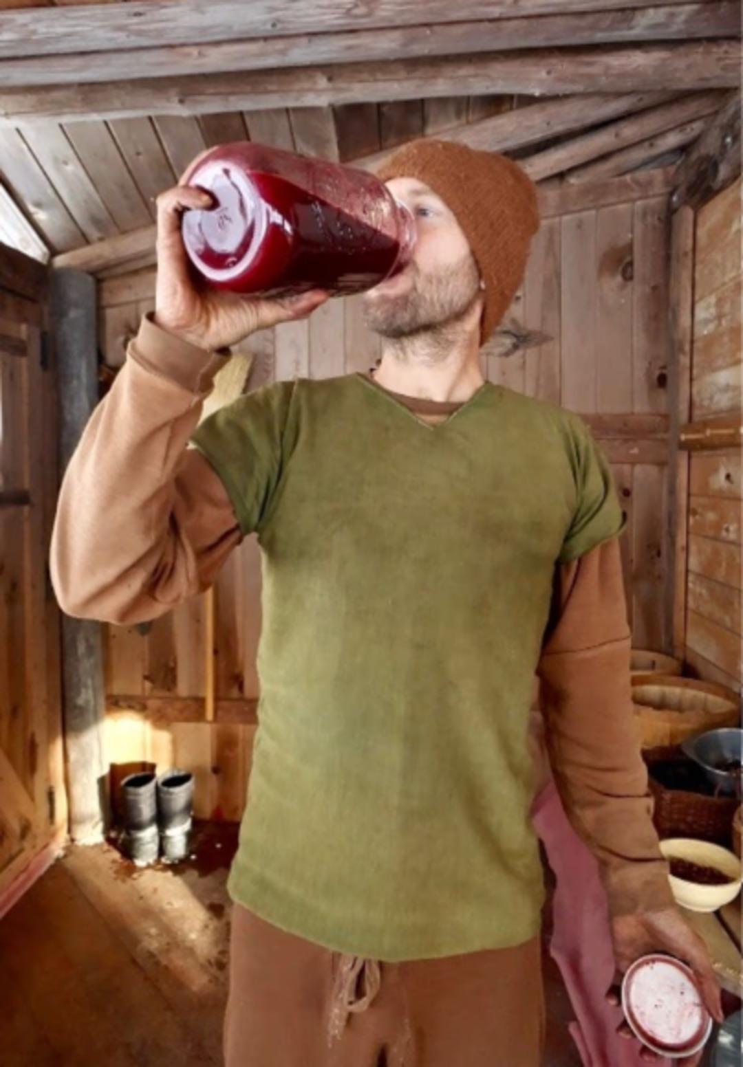 1 yıl boyunca &ouml;lm&uuml;ş hayvanları ve yabani otları yiyecek! "Bunlar en pahalı restoranlarda servis edilen yemekler" 2