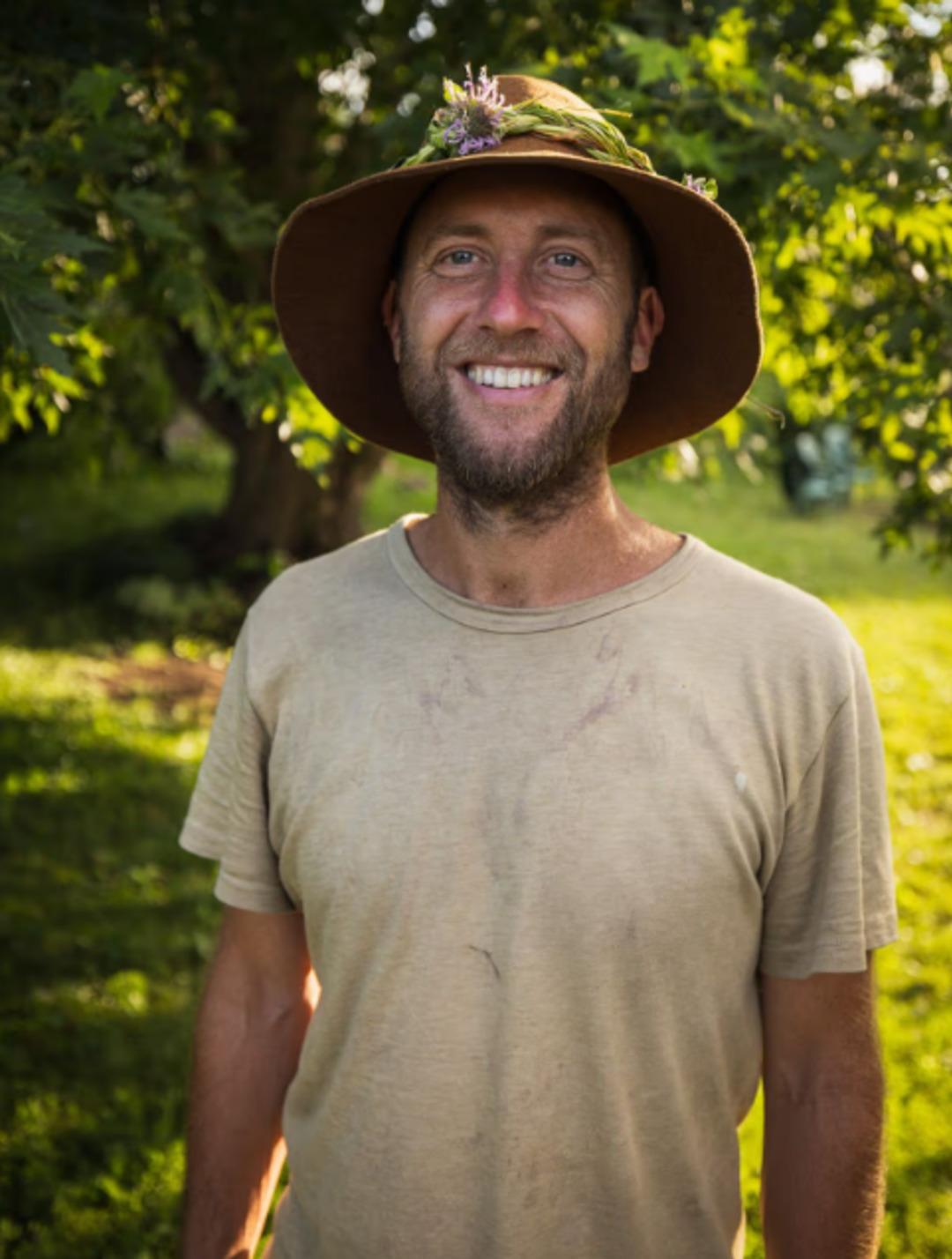1 yıl boyunca &ouml;lm&uuml;ş hayvanları ve yabani otları yiyecek! "Bunlar en pahalı restoranlarda servis edilen yemekler" 3
