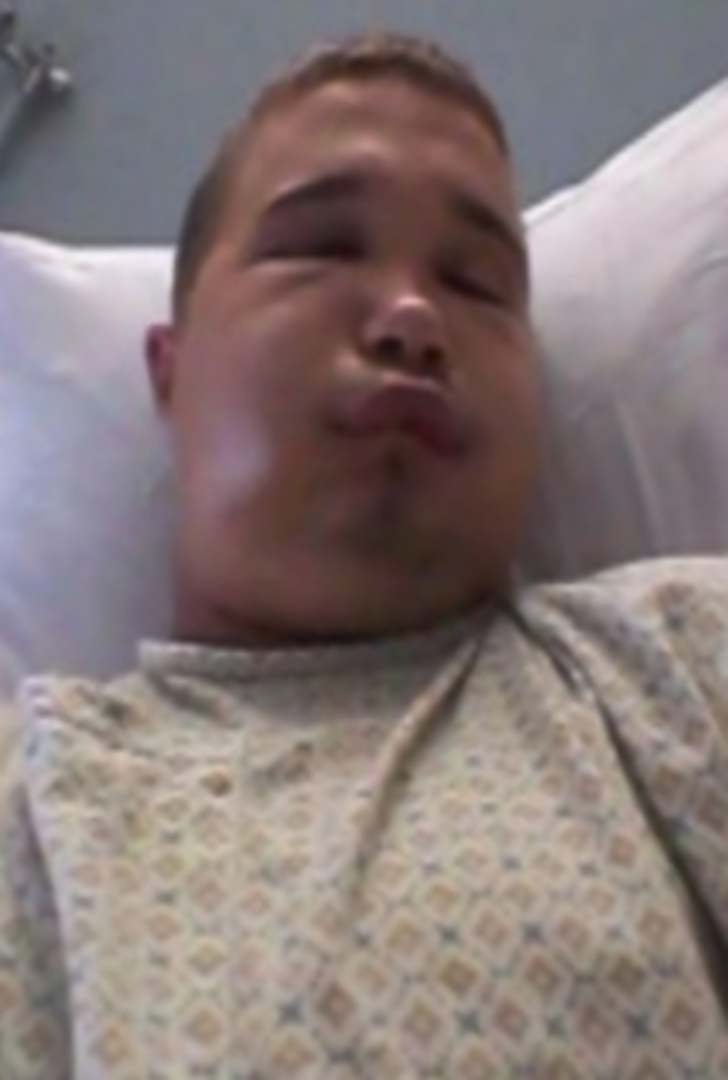  Genç kız ilişki kurbanı oluyordu! 10 cm'lik oyuncak içine kaçtı G1