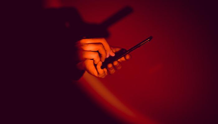 İranlıların telefonlarına gelen gizemli mesaj! 