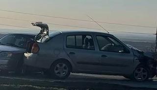 Kilis&rsquo;te iki otomobil &ccedil;arpıştı: 1 &ouml;l&uuml;