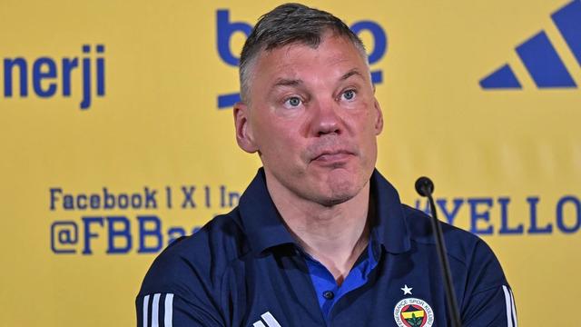 SON DAKİKA | Orta Doğu'da savaş paniği: Jasikevicius ve efsane isimler Dubai'de mahsur kaldı! Fenerbahçe devrede...