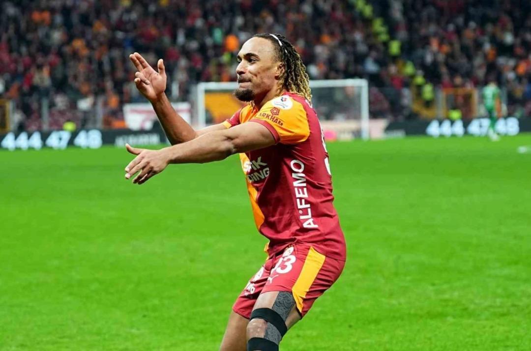 Hasan Şaş tan Galatasaray ın yıldızlarına zehir zemberek sözler! "Sane döküldü, bu sol kanatla şampiyon olunmaz!" 2