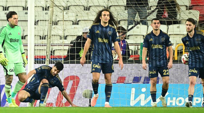 (&Ouml;zet) Hesap.com Antalyaspor - Fenerbah&ccedil;e Ma&ccedil;ı &Ouml;zeti ve T&uuml;m &Ouml;nemli Anları