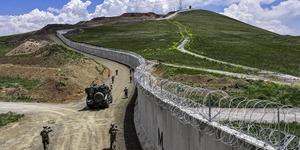 Bakan Bolat duyurdu: T&uuml;rkiye-İran arasında yolcu ge&ccedil;işleri durduruldu