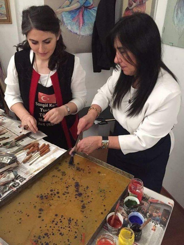 Ebru sanatına katkı için bu kez Gürcistan’a gittiler