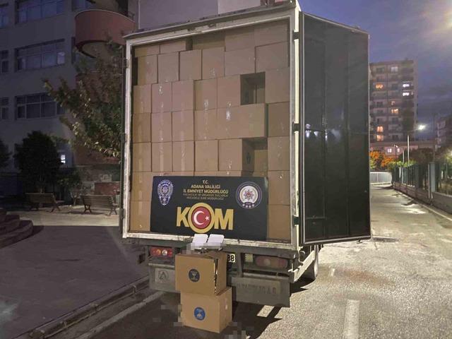 Kamyonetten 4 milyon 500 bin ka&ccedil;ak makaron &ccedil;ıktı 1