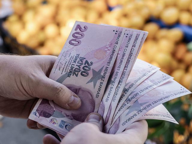 İstanbul'da fiyatı en &ccedil;ok artan ve azalan &uuml;r&uuml;nler belli oldu