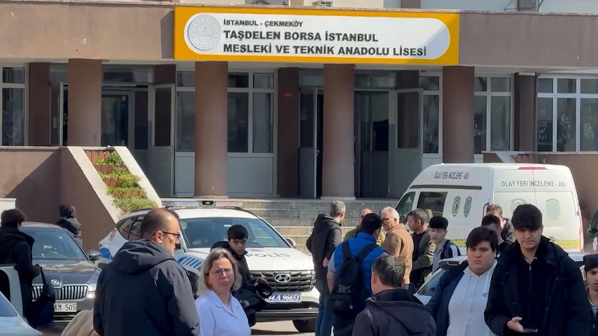 İstanbul'da lisede bıçaklı saldırı! 2 kadın öğretmen ve 1 öğrenci yaralandı - Mynet Yaşam