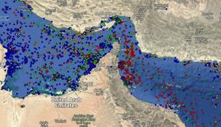 H&uuml;rm&uuml;z Boğazı&rsquo;nda yoğun trafik: 700&rsquo;den fazla gemi bekliyor!