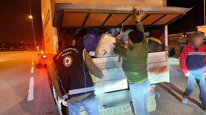 Bursa&rsquo;da geniş kapsamlı g&ouml;&ccedil;men operasyonu