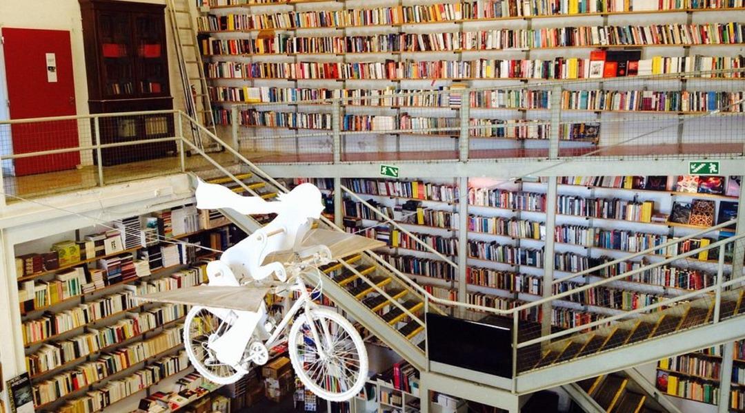 D&uuml;nyanın en g&uuml;zel kitap&ccedil;ıları: Y&uuml;zeni bile var! 6