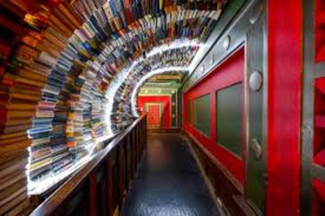 D&uuml;nyanın en g&uuml;zel kitap&ccedil;ıları: Y&uuml;zeni bile var! 9