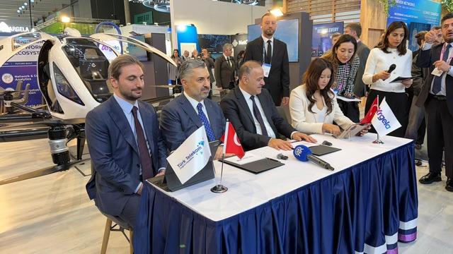 Türk Telekom'dan MWC 2026'da dikkat çeken iş birliği: Hava ulaşımında yeni dönem başlıyor! CEO Ebubekir Şahin: Ülkemizin yüksek teknoloji ihraç etme hedefine öncülük ediyoruz” 