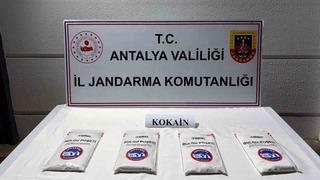 Antalya’da 1 kilo 380 gram kokain ele geçirildi, 2 şüpheli tutuklandı