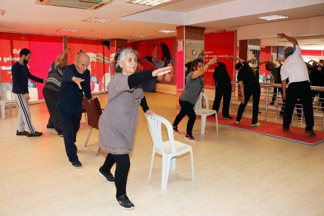 Parkinson hastaları için özel program