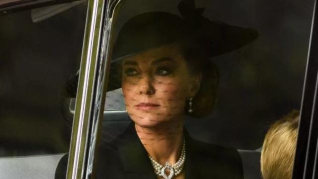 Bakışlardaki Gizem: Vualet