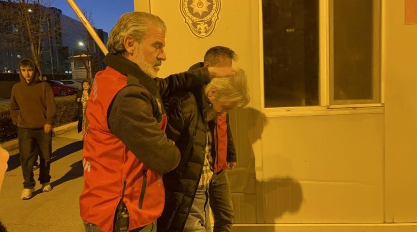 Eskişehir'de Atat&uuml;rk'e hakaret eden şahıs tutuklandı