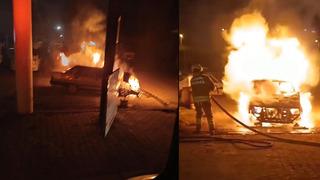 Park halindeki araç alev alev yandı