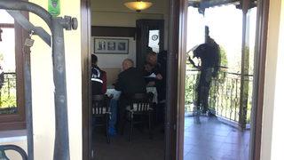 MHP'li vekile hırsız şoku! Tüfekleri alıp kaçtılar