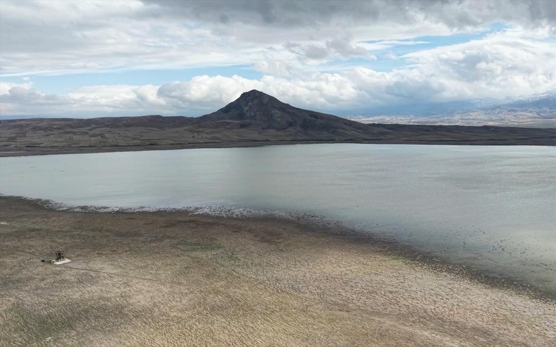 Kuruyan Karataş Gölü yeniden su tutuyor: 4 köy için umut oldu 1