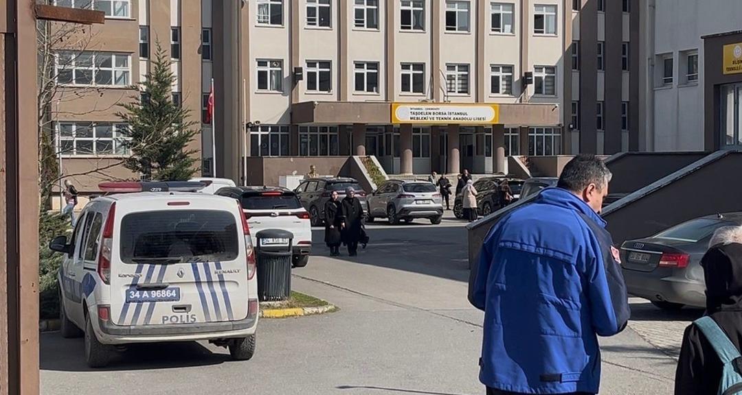 Lisede katledilen Fatma Nur &ouml;ğretmen uyarmış: "Can g&uuml;venliğimiz yok" 2