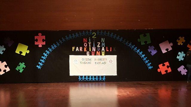 Öğrencilerden 2 Nisan’a özel program