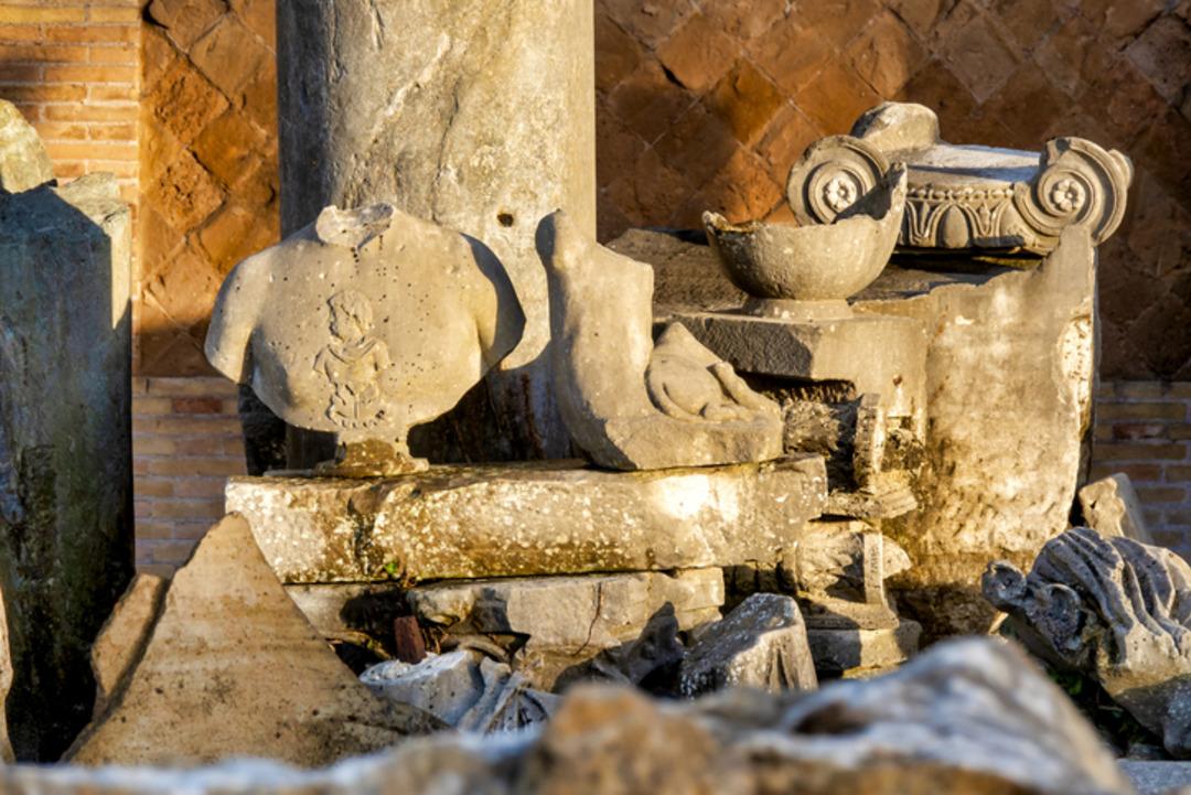 Bah&ccedil;eden 2000 yıllık servet &ccedil;ıktı: Hurda diye sattı! 1