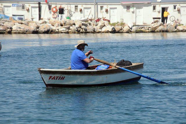 Otizm farkındalığı için Kocaeli’den Yalova’ya kürek çekti