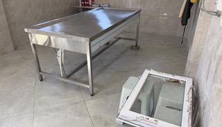 Adana'da ilgin&ccedil; hırsızlık: Gasilhaneden kefen &ccedil;aldılar