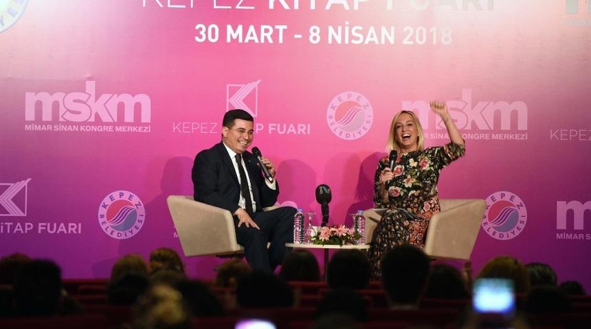 Saba T&uuml;mer, T&uuml;t&uuml;nc&uuml; ile s&ouml;yleşi ger&ccedil;ekleştirdi