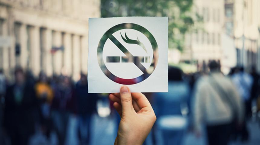 A&ccedil;ık alanlarda sigaraya kısıtlama geliyor! 'Pasif i&ccedil;icilik' zararlı mı?