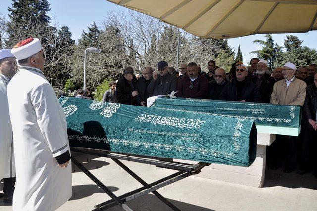 Usta oyuncu Dursun Ali Sarıoğlu son yolculuğuna uğurlandı (1)