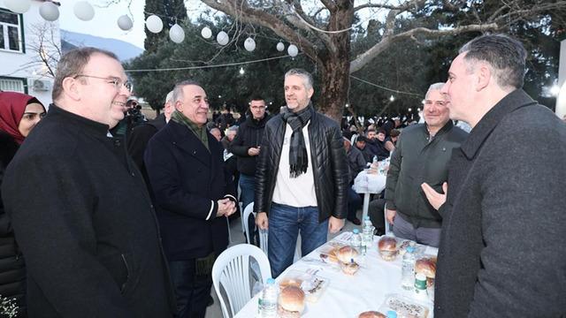 Sultangazi Belediyesi Ramazan sofrasını bu kez Yunanistan'ın İskeçe şehrinde kurdu!