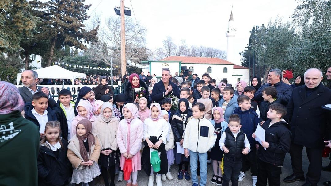 Sultangazi Belediyesi Ramazan sofrasını bu kez Yunanistan ın İske&ccedil;e şehrinde kurdu! 4