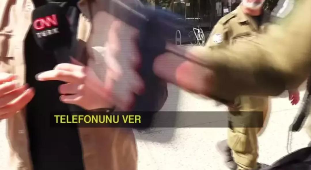 Türk gazetecilere İsrail engeli! Canlı yayında gözaltına alındılar 2