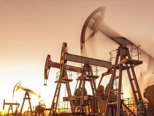 Petrol fiyatları Orta Doğu'daki &ccedil;atışmaların etkisiyle y&uuml;zde 6 arttı