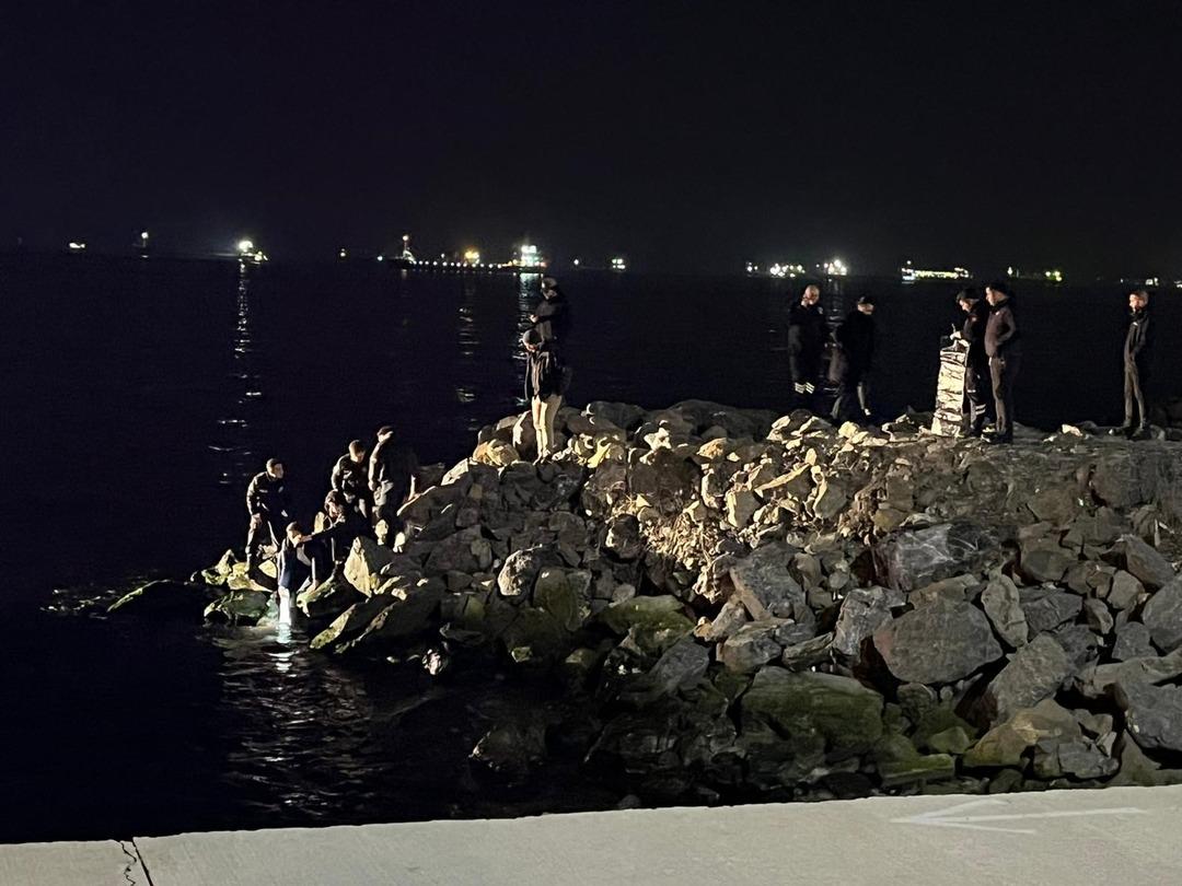 İstanbul da kahreden olay: Denizde anne ve kızın cesedi bulundu! 3