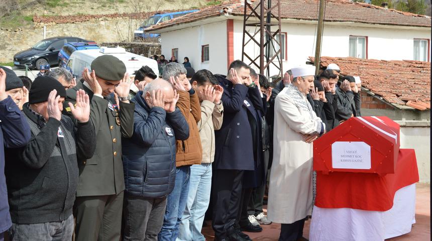 Samsun'da vefat eden Kıbrıs gazisi askeri t&ouml;renle toprağa verildi