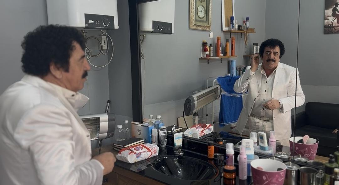 Müslüm Gürses’in ikizi gibi: Bu nasıl benzerlik? dedirtti! Sokakta ilgi odağı oldu 7